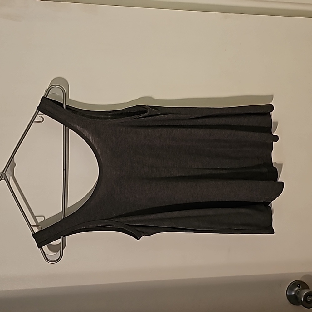 Basic tank top - Picture 2 of 4